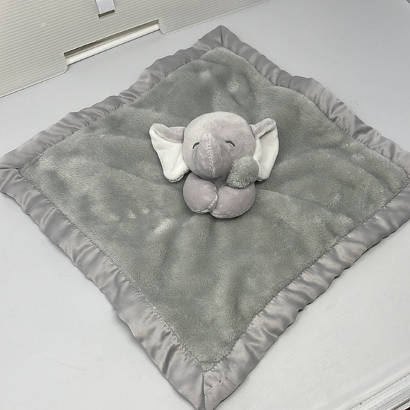 Carter’s Elephant Lovey Security Blanket Gray 2016 Satin Edges - Picture 4 of 9